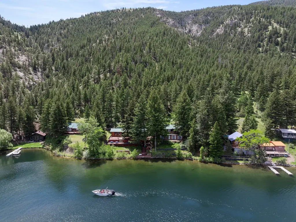 3332 Indian Trail Trak, Wolf Creek