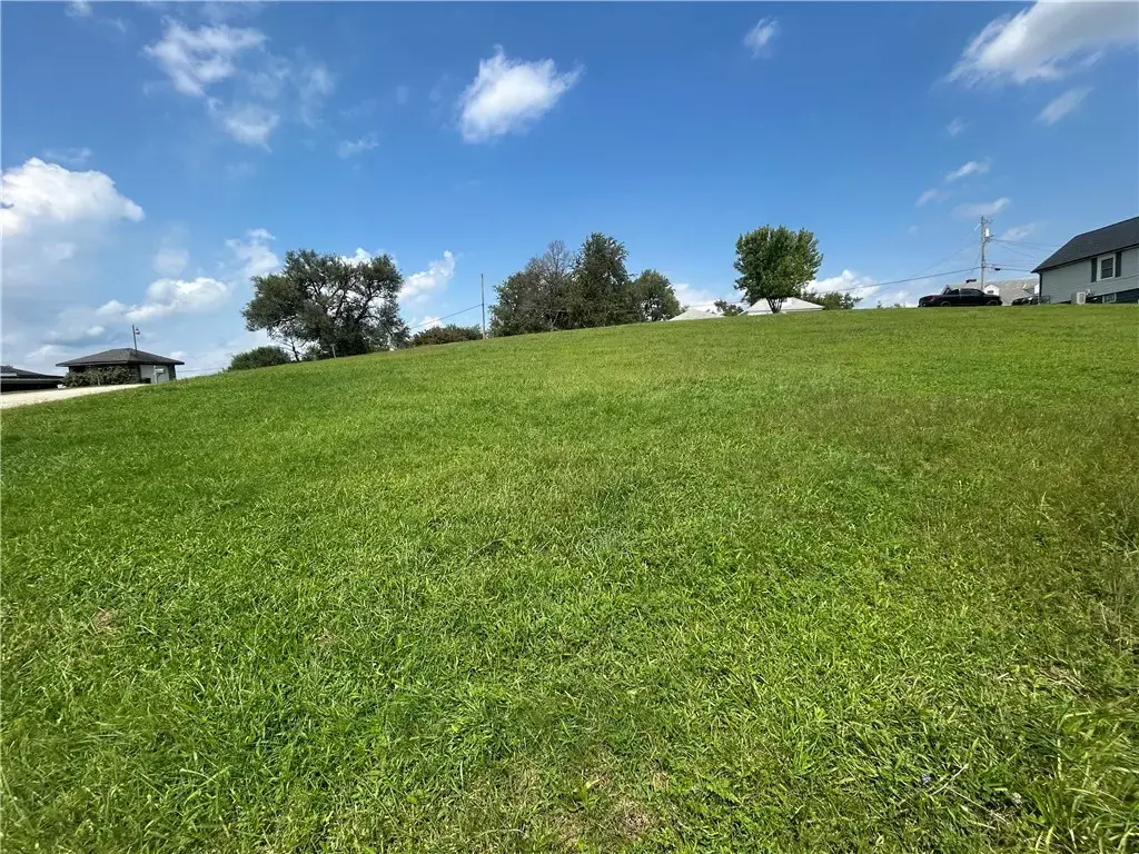 Lot 72 9th Street , Donora