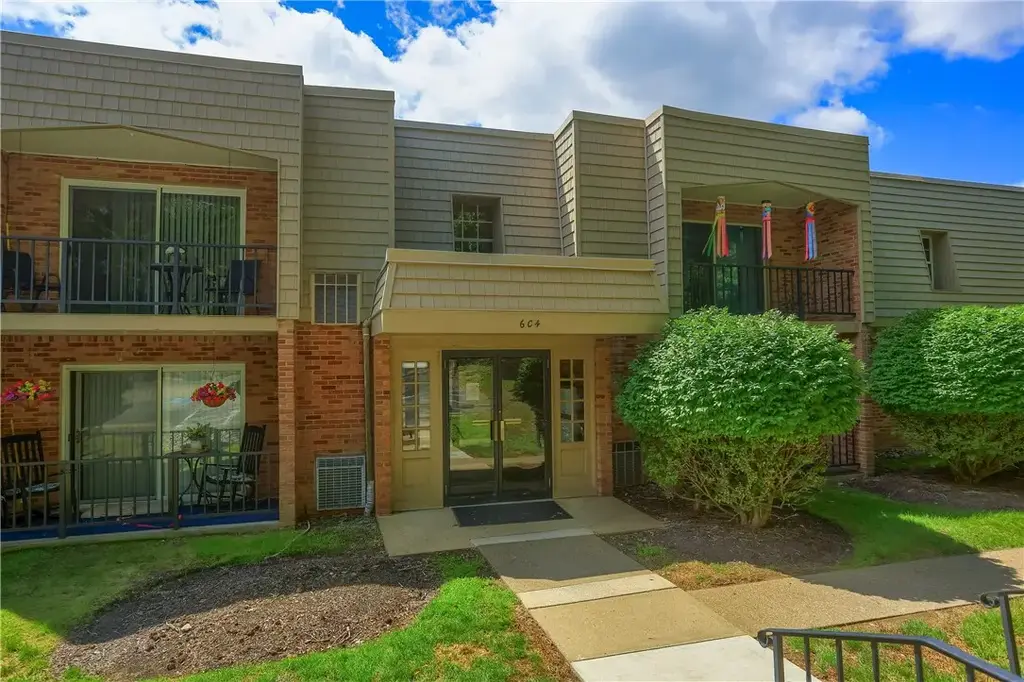 604 Calais Drive 1103, McCandless