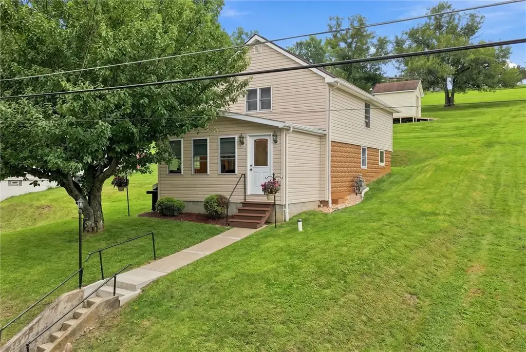 1810 Scenery Drive , Rostraver
