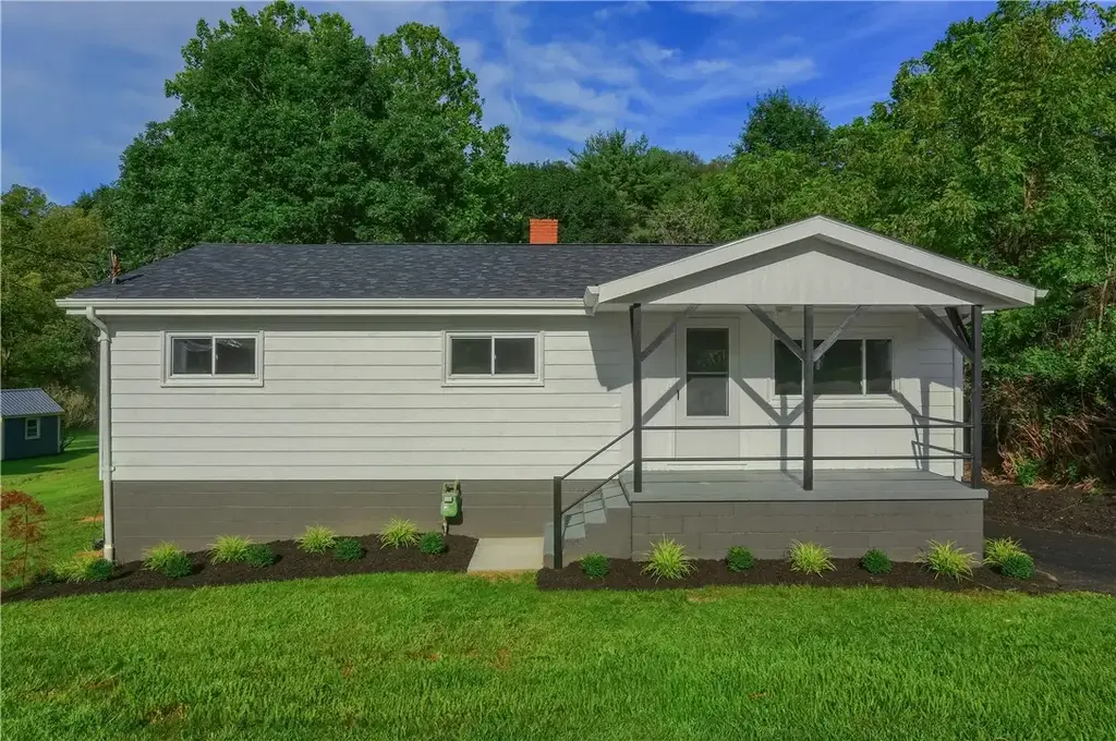 227 Country Club Road, South Strabane