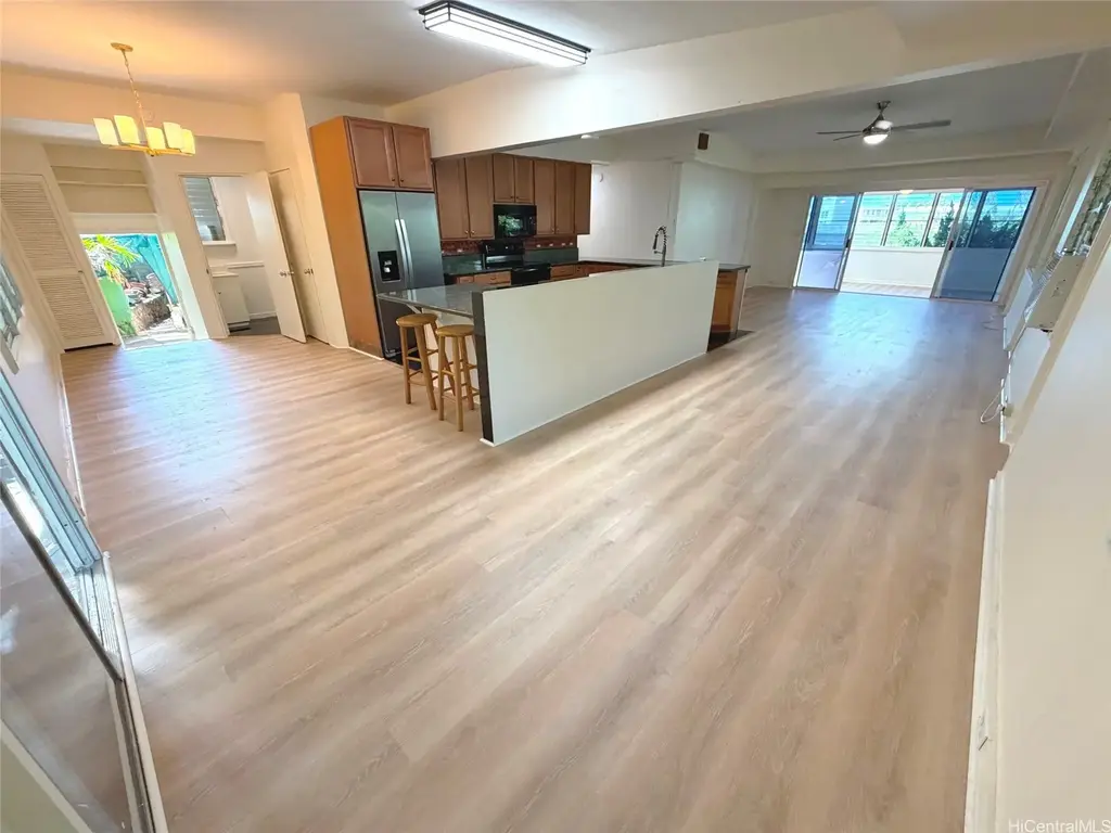 796 Puu Kala Street, Pearl City
