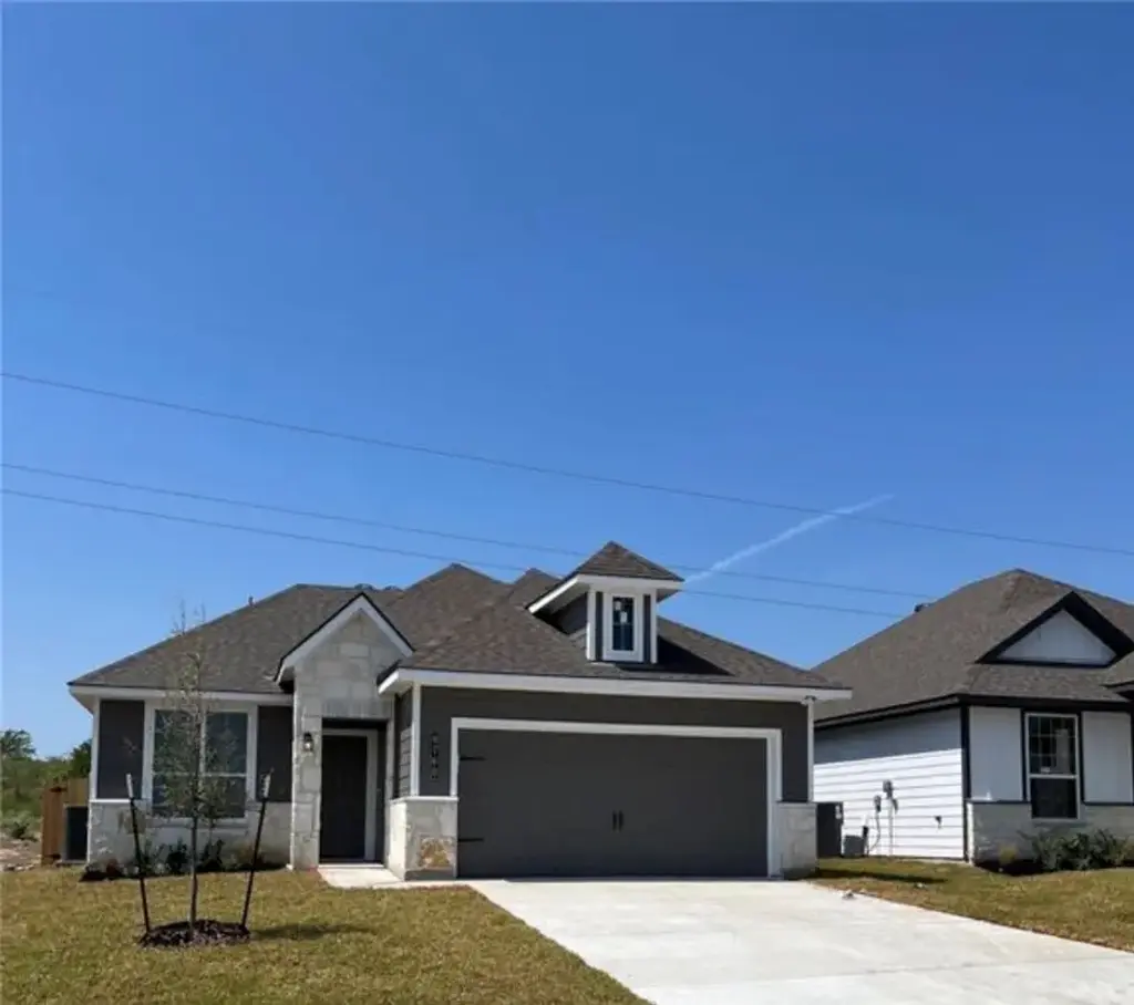 4760 Holm Oak Road, College Station