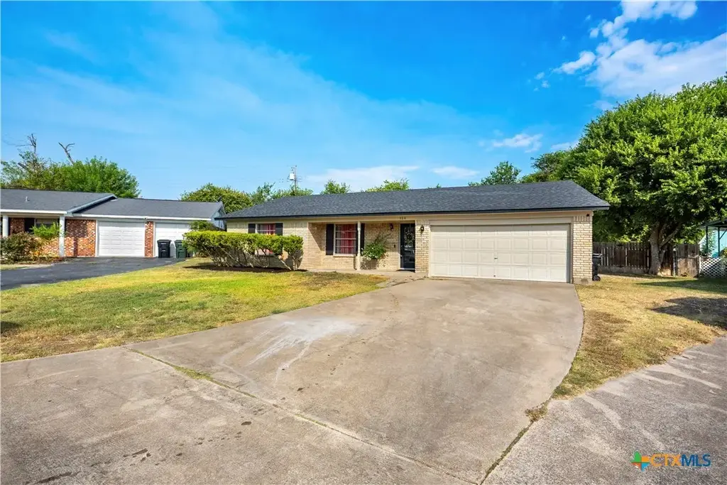 104 Red Oak Circle, Temple
