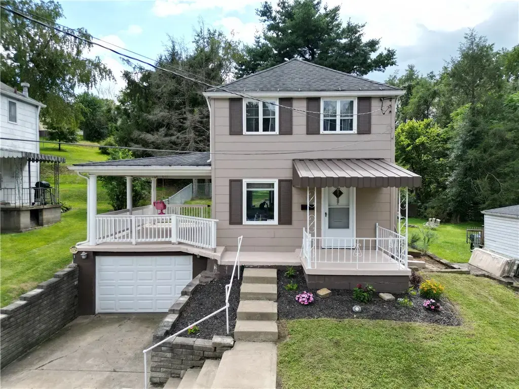 706 East Drive, Clairton