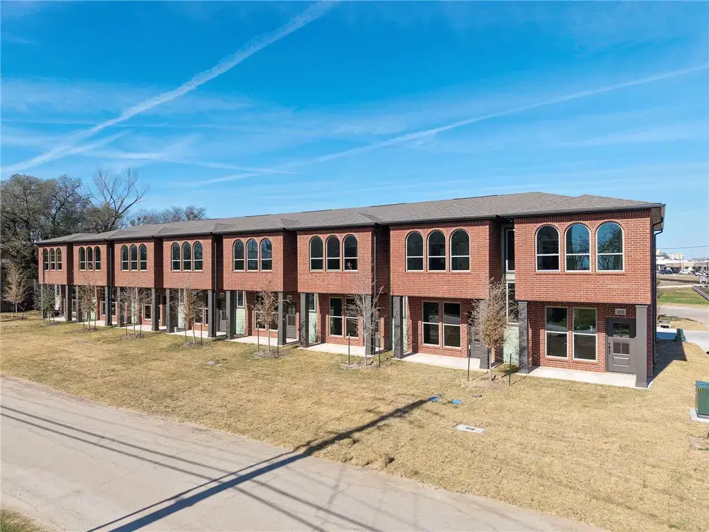 102 33rd W, Bryan