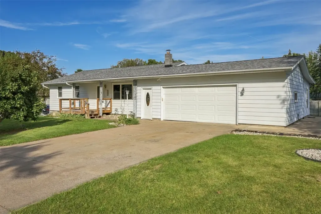 3025 Glenhaven Place, Eau Claire