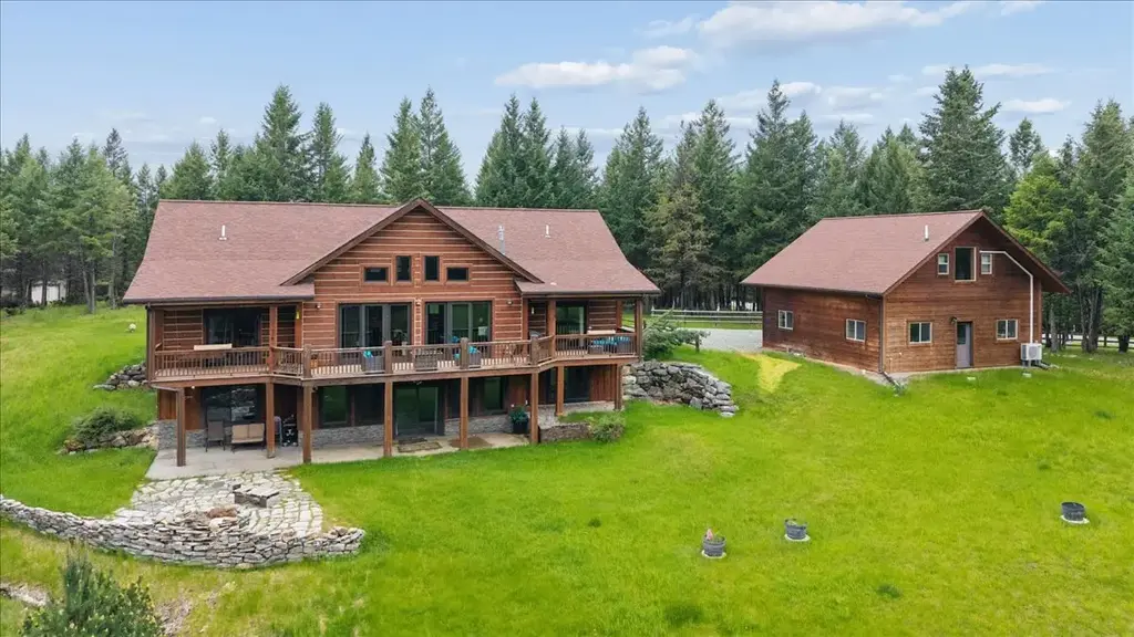 302 Aspen Glen Road, Eureka