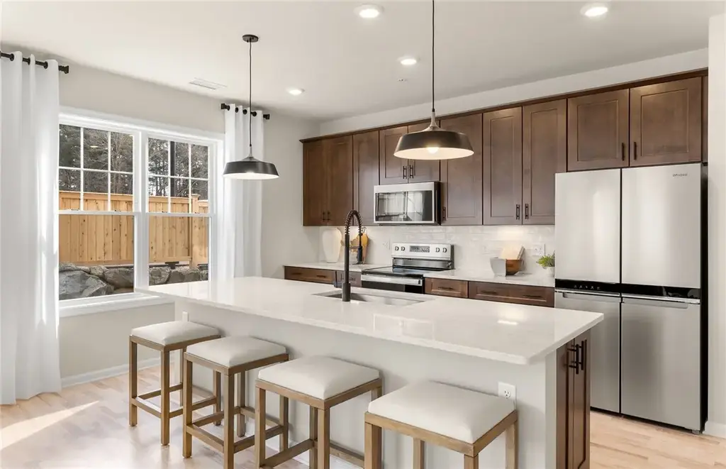 141 East Point Dr # 101, East Providence