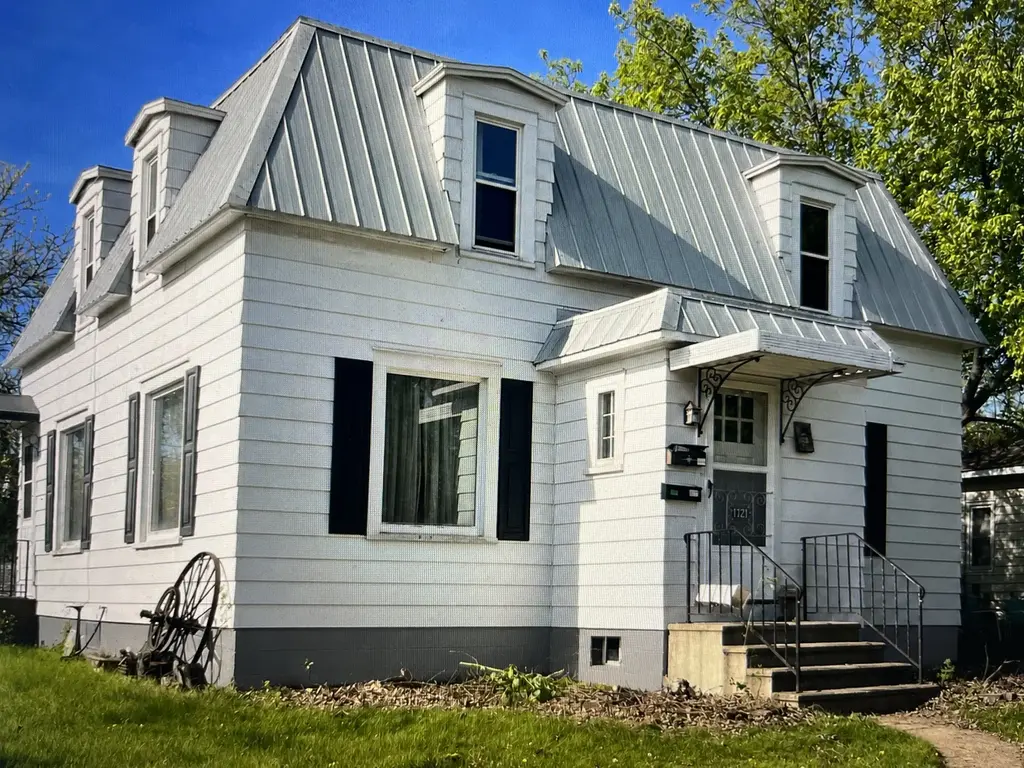 1721 Hogeboom 1-2, Eau Claire