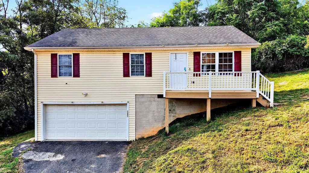 1401 Stuart St, Staunton
