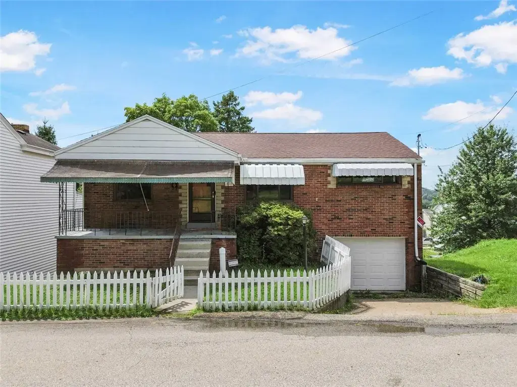 1818 Oakhurst Street , Carrick