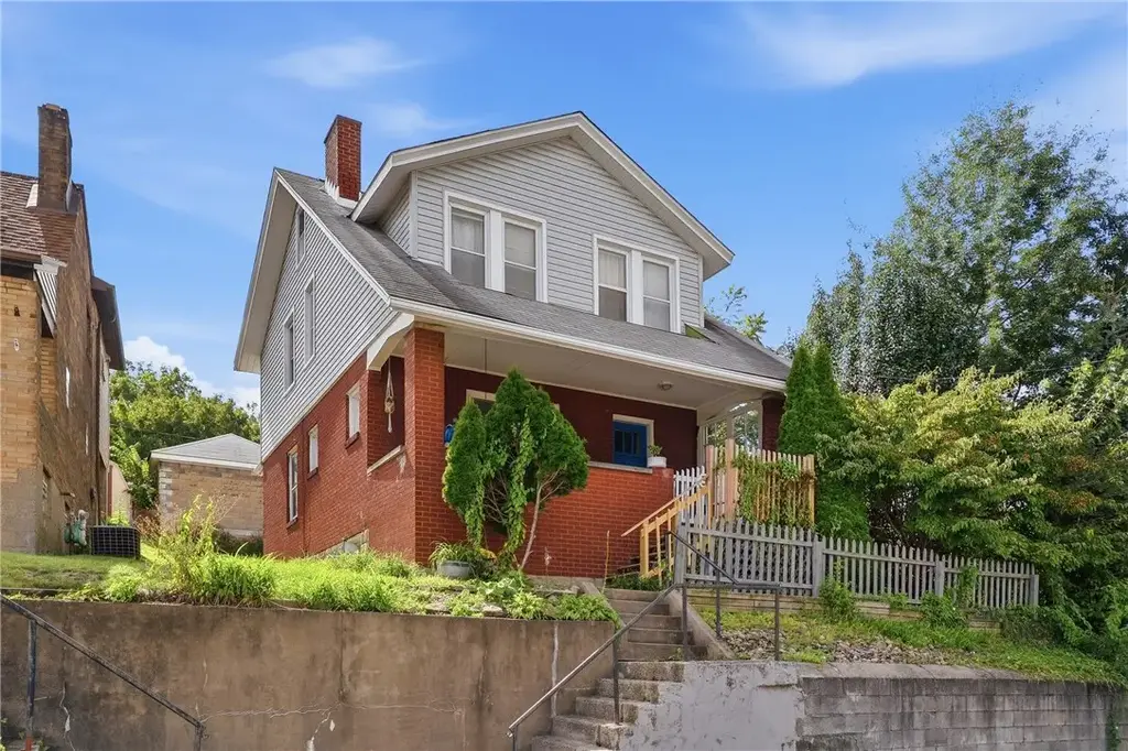 369 Center Avenue , West View