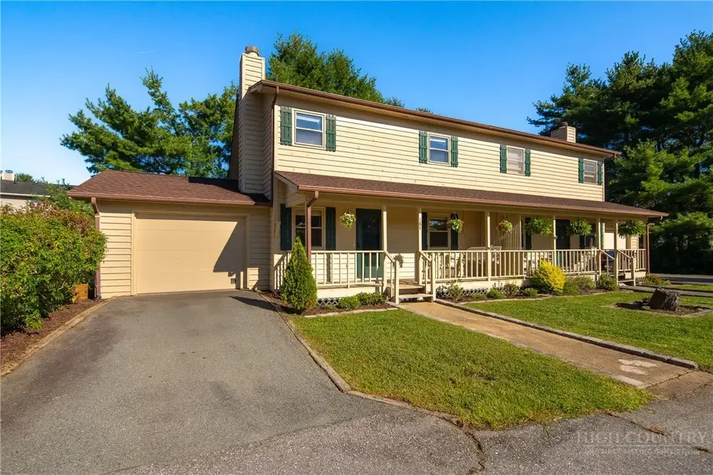 184 Carriage Lamp Court # ., Boone