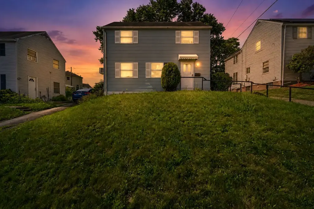 556 Thompson Avenue, Clairton