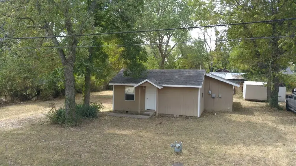 914 S D Street, Rogers