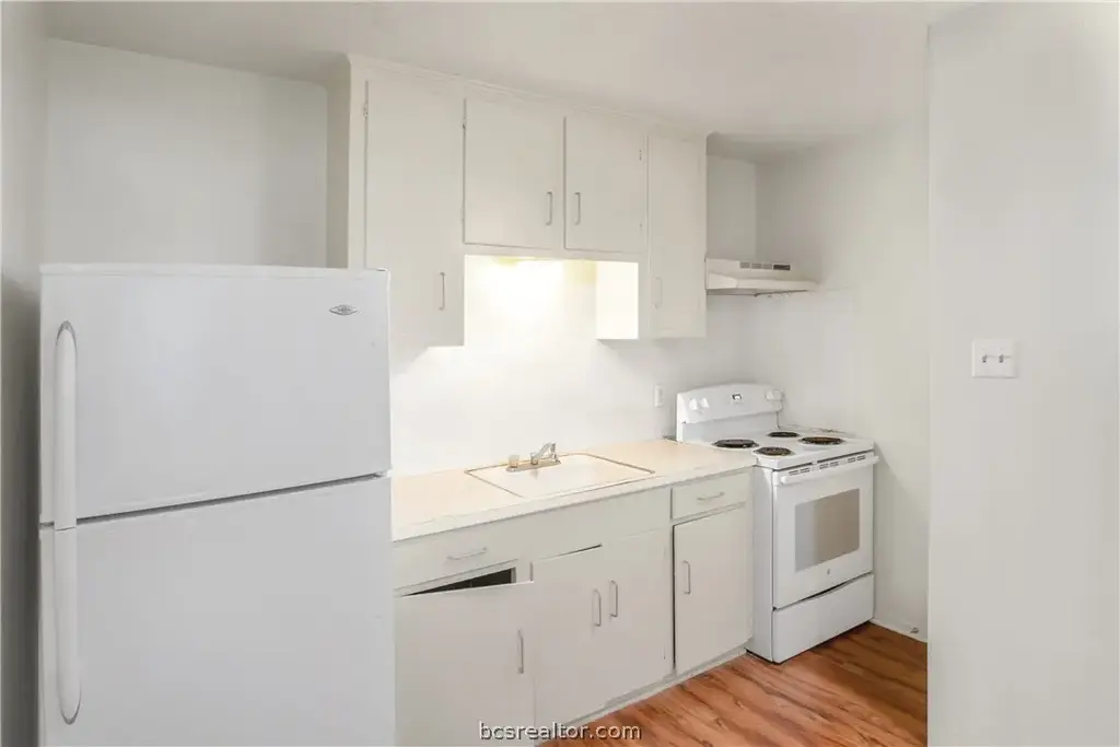 605 Foch D, Bryan