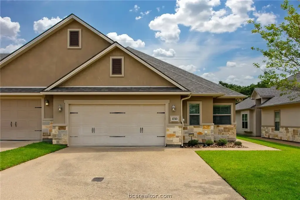 1710 Lonetree, College Station