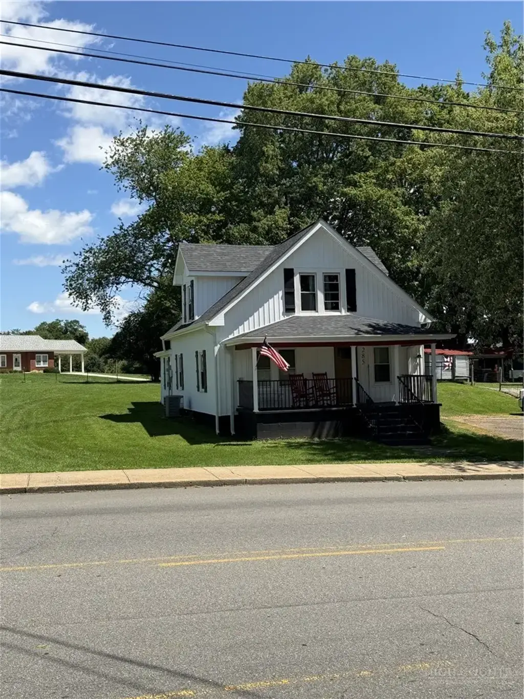 285 S Main, Sparta