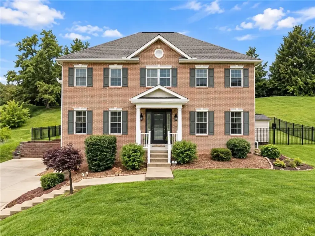 214 Murdock Way, Hempfield