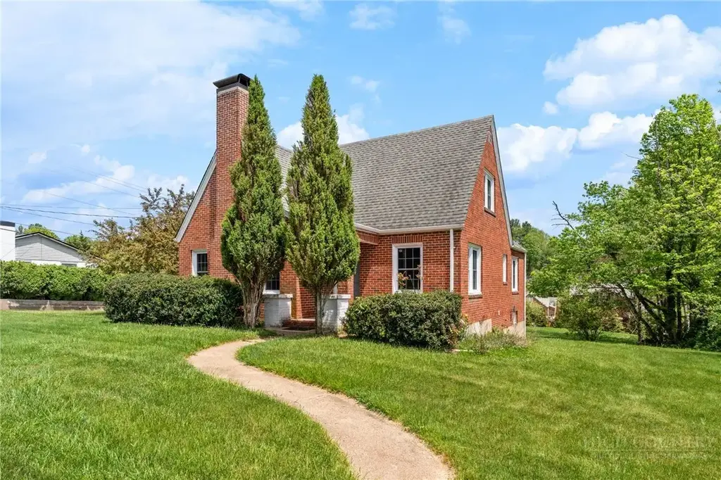 306 Wilton Avenue, West Jefferson