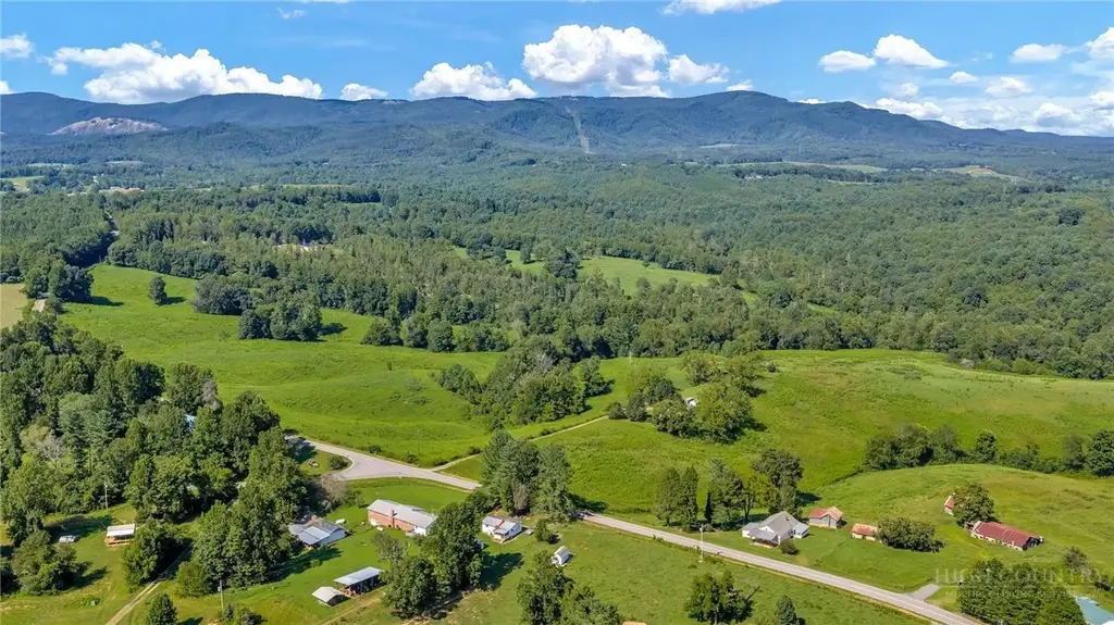 1701 Round Hill Church Road, Traphill
