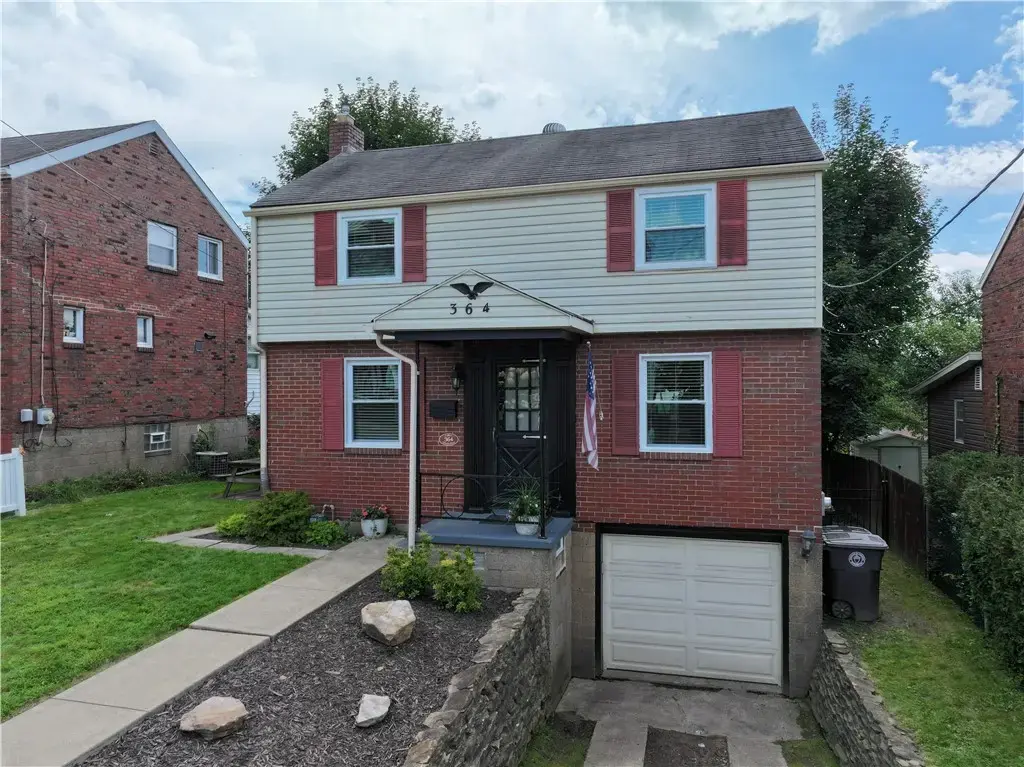 364 Library Place , Oakmont