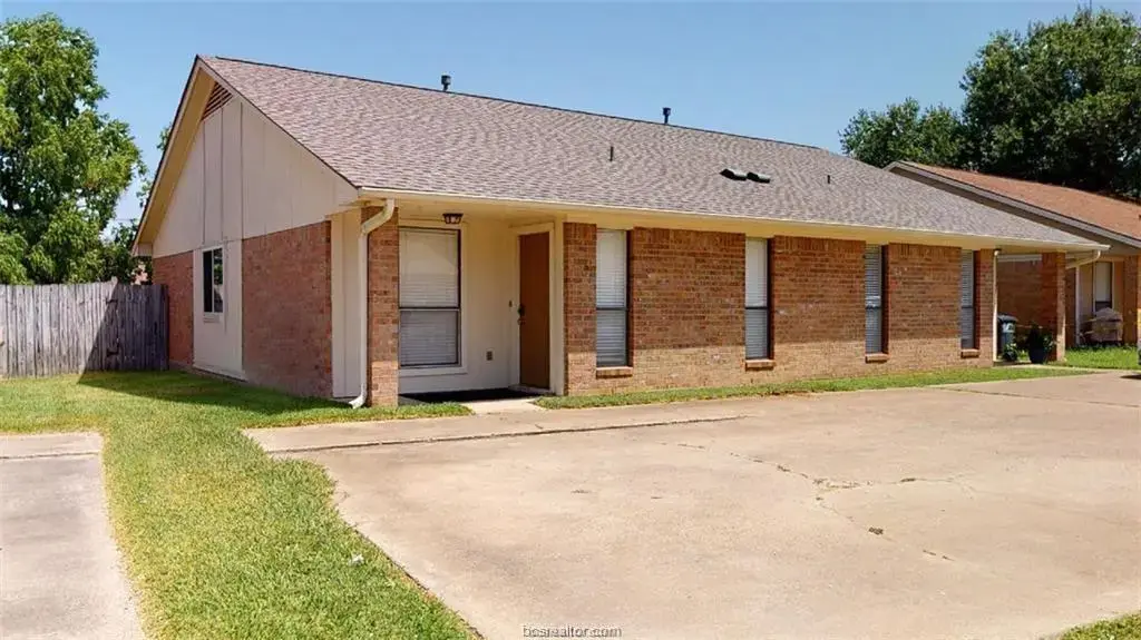 1411 Gramma Ct, College Station