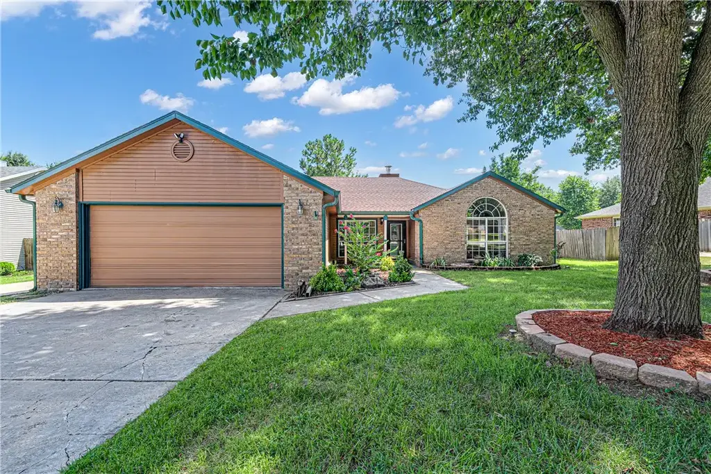 3281 W Gypsum Drive, Fayetteville