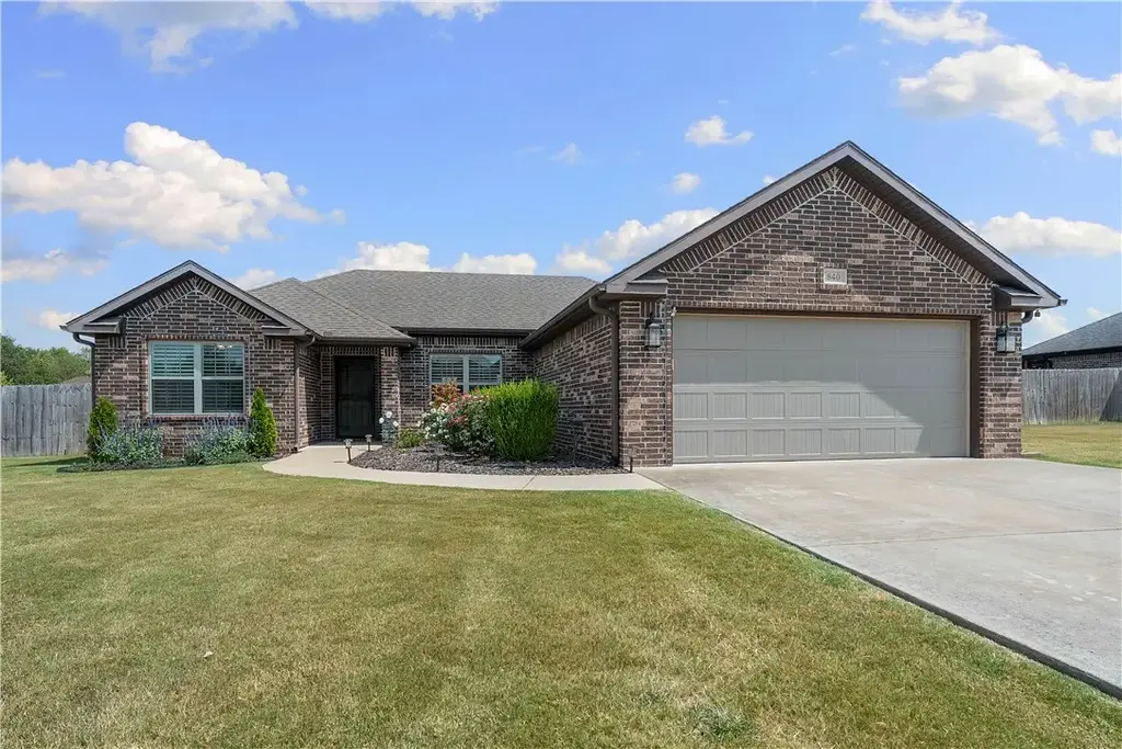 840 Washburn Drive, Pea Ridge