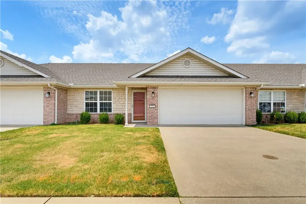 802 N 20th Street, Rogers