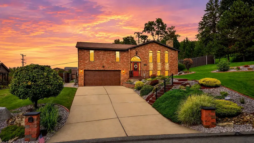 10809 Hunters Woods Lane, North Huntingdon
