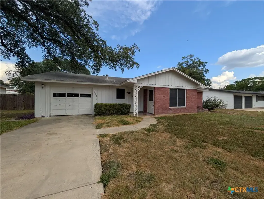 311 Delany Street, Seguin