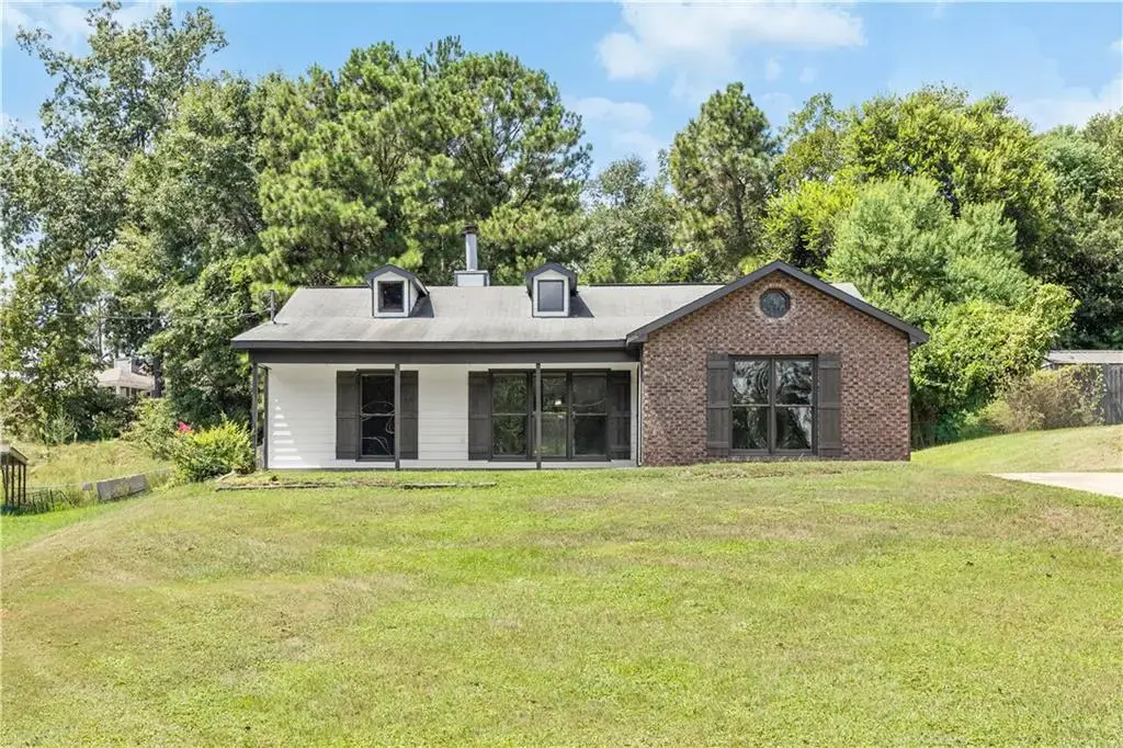 108 Lee Road 810, Phenix City