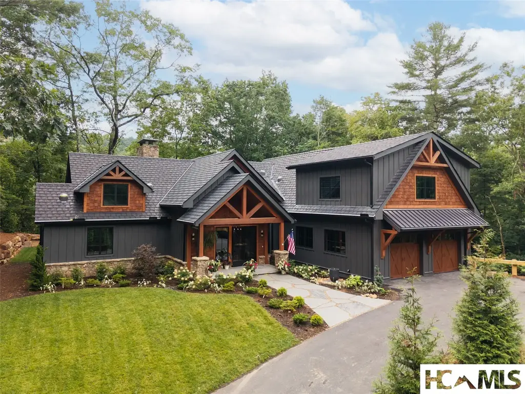 683 Winding Creek Road, Sapphire