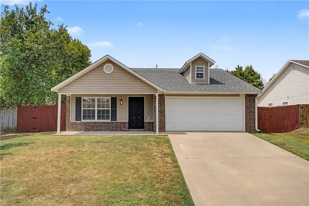 1103 S Nelson Drive, Fayetteville