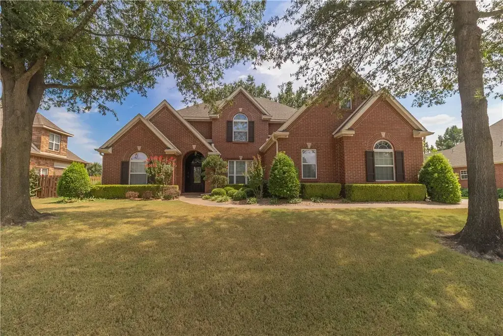 202 Olinka Pass Street, Bentonville
