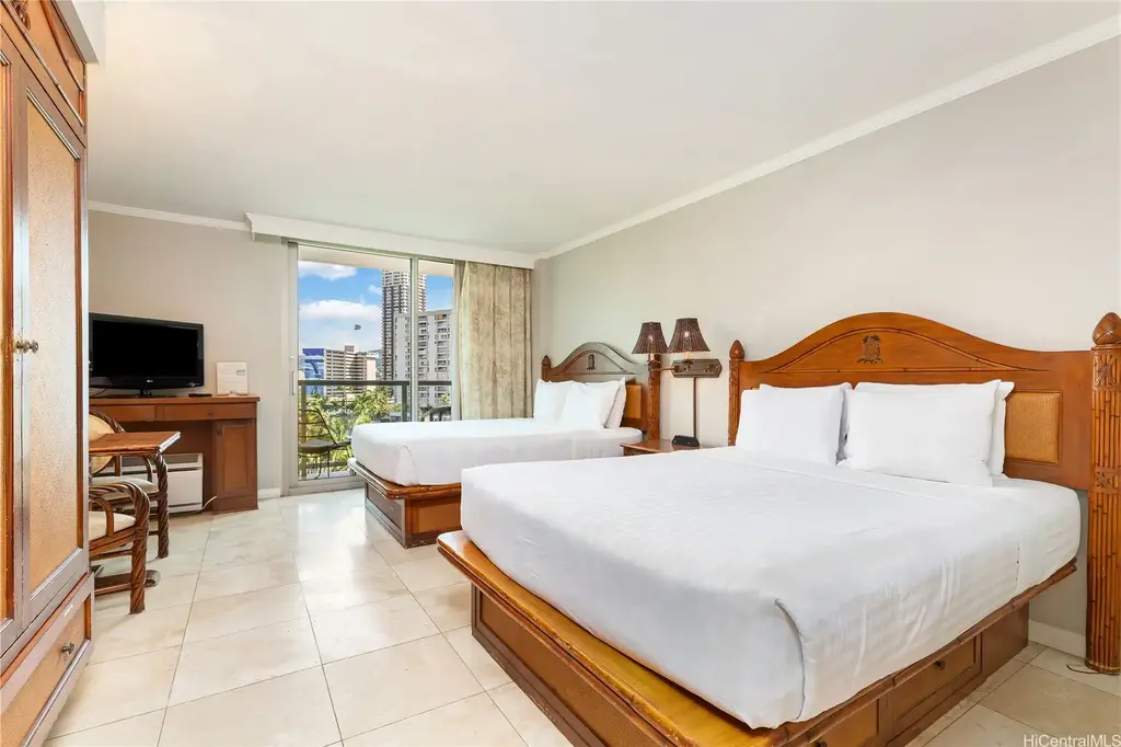 (unit #604) 2045 Kalakaua Avenue, Honolulu