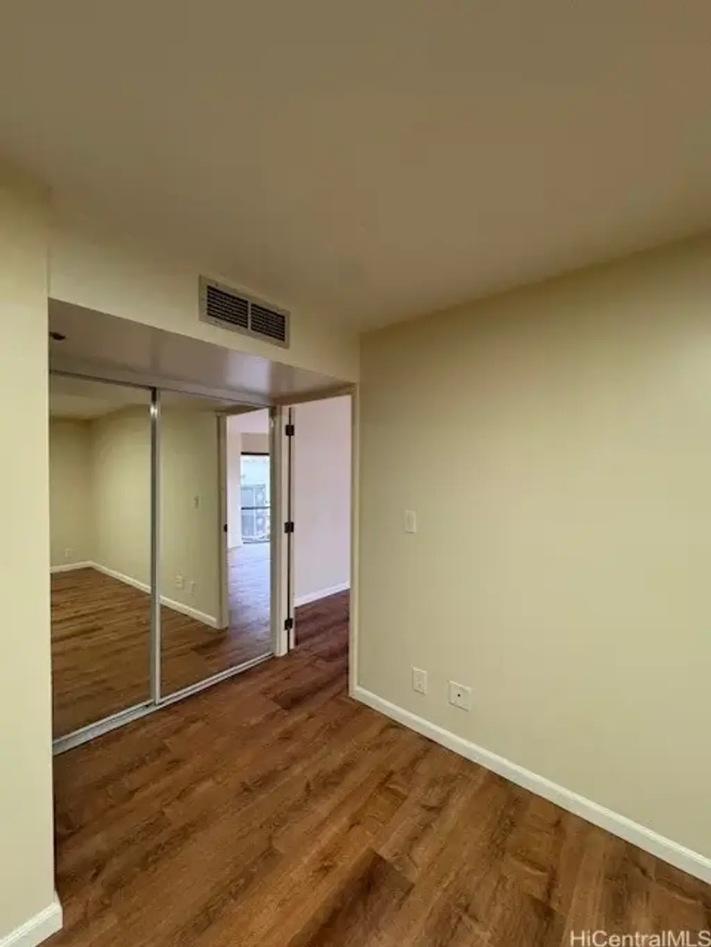 1088 Bishop Street # 712, Honolulu
