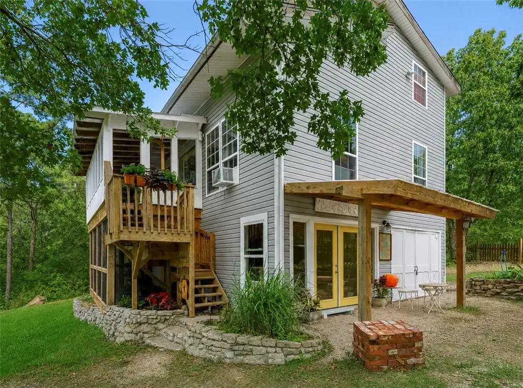 679 County Road 332, Eureka Springs