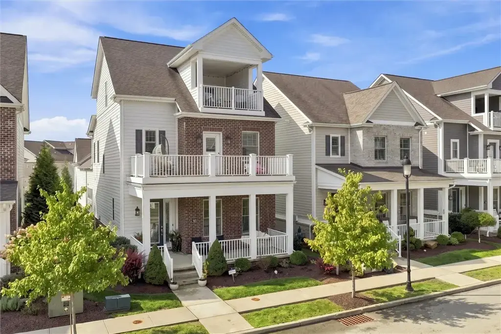 22 Carolina Avenue , Oakmont