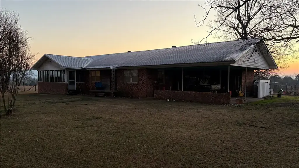 2 Old Wire Road, Atkins