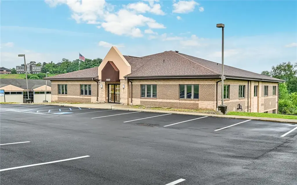 660 Pellis Road , Hempfield