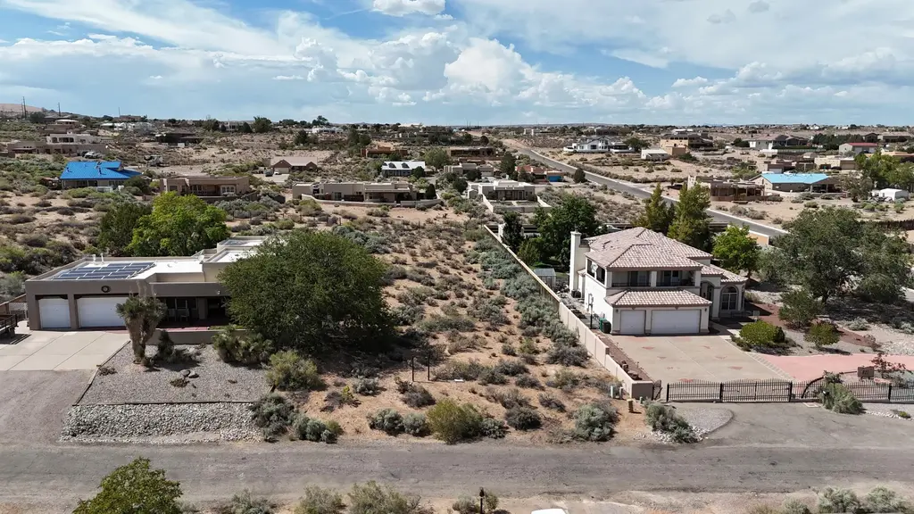 817 Chihuahua Road Ne, Rio Rancho
