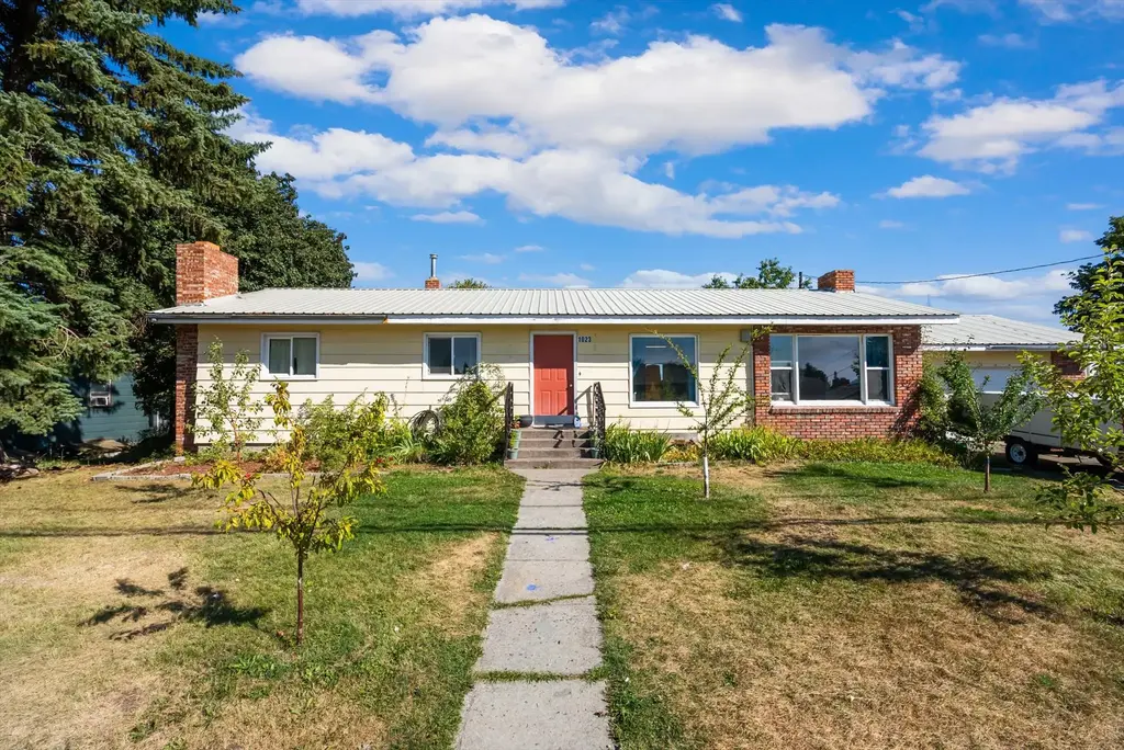 1023 8th Street W, Columbia Falls