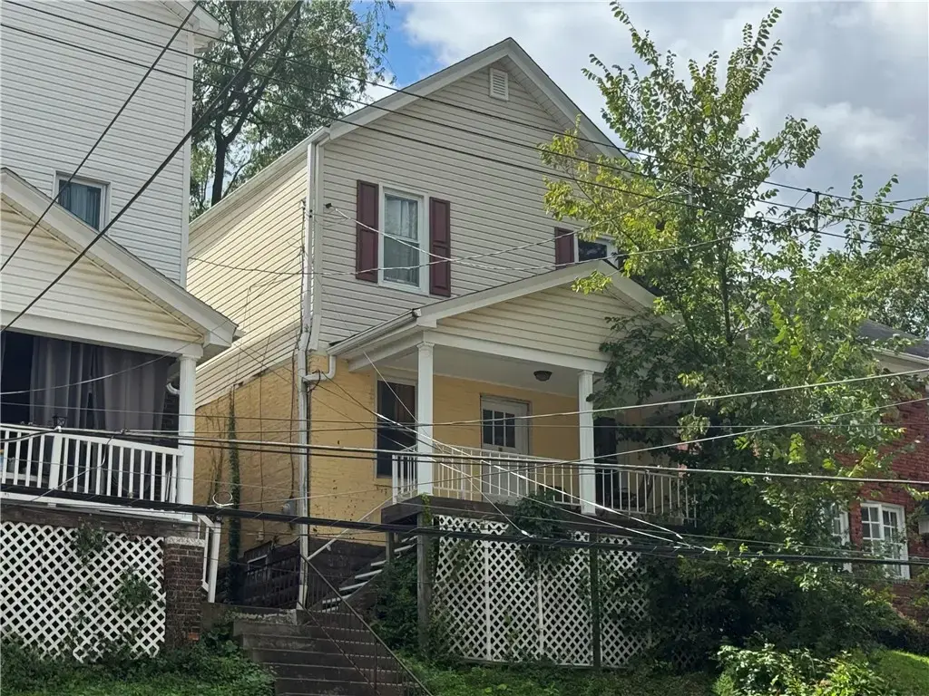 1024 Mirror Street , Greenfield