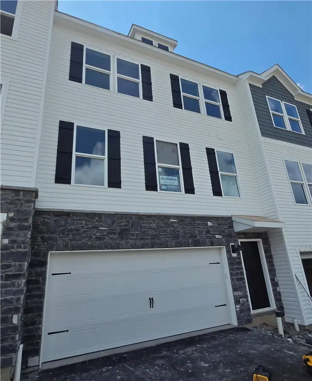 105 Laurel Hills Drive, Buffalo