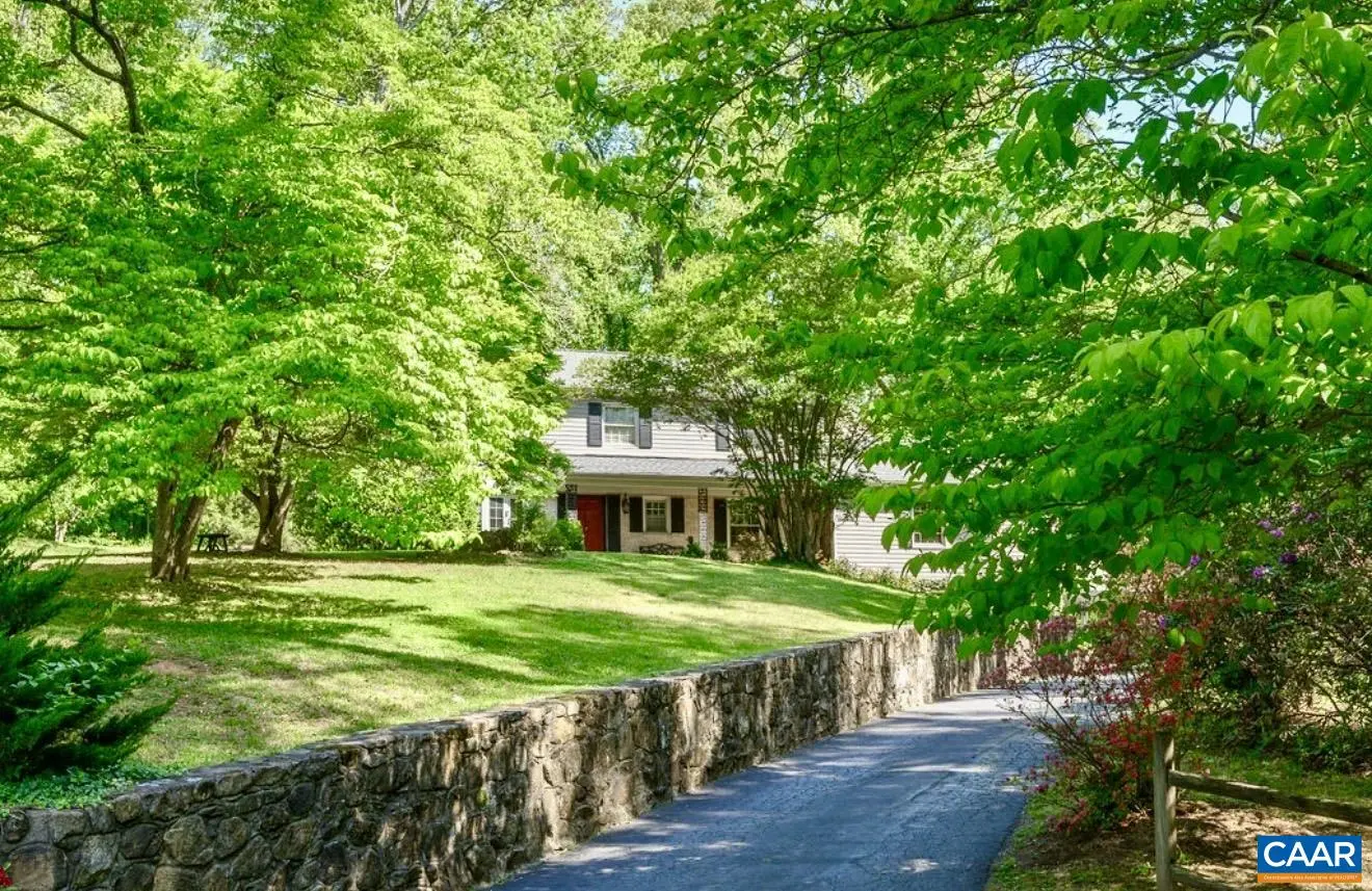 21 Deer Path, Charlottesville