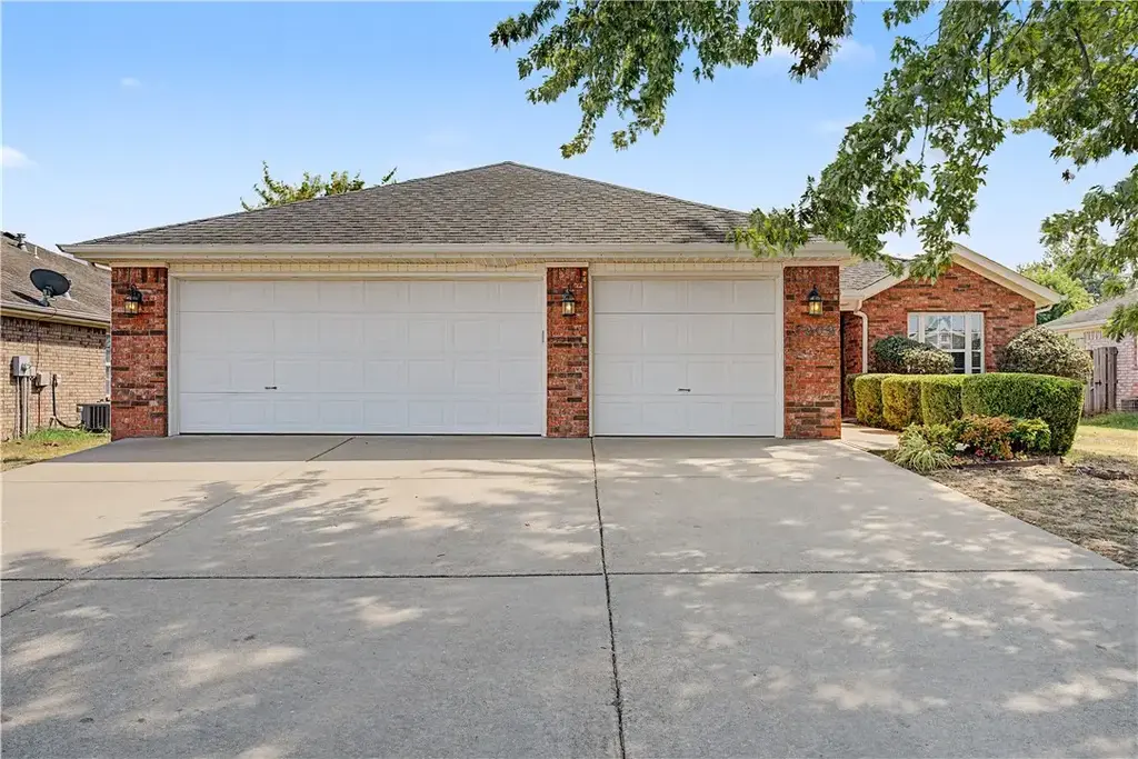 3909 Sw Moline Avenue, Bentonville