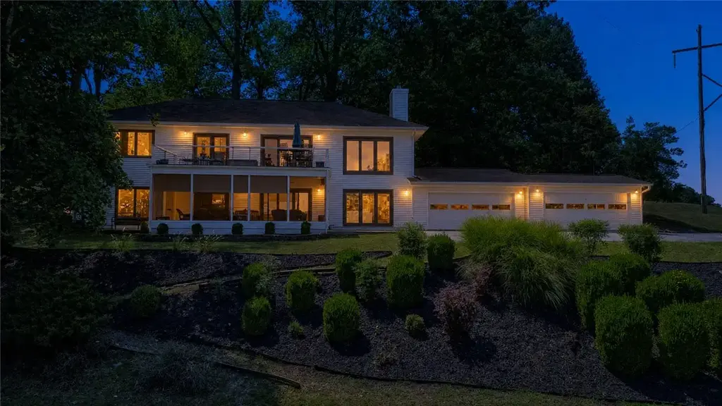14396 Point Virgo Road, Rogers